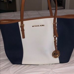 Michael Khors shoulder bag